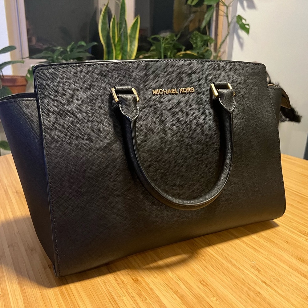 Michael Kors “Selma” Saffiano Leather Handbag